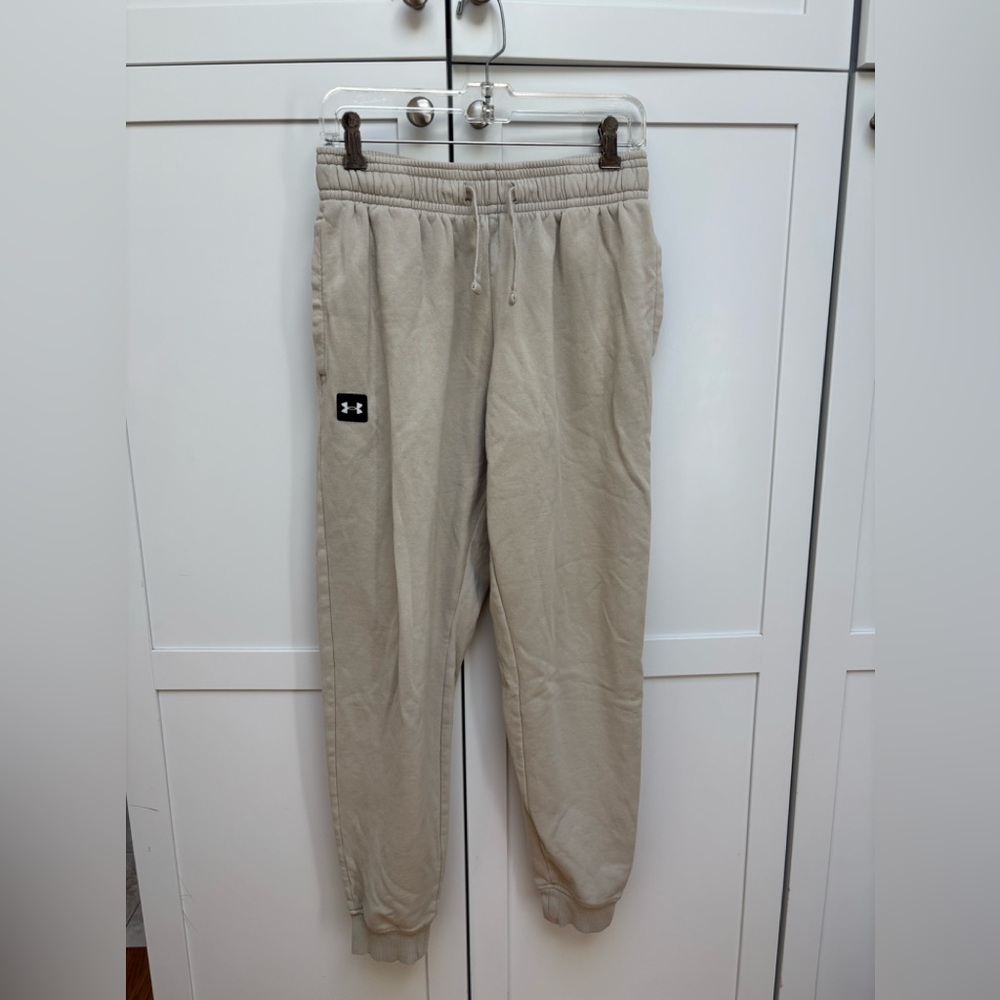 Under Armour Men's Light Tan Joggers Size M Casual Athletic